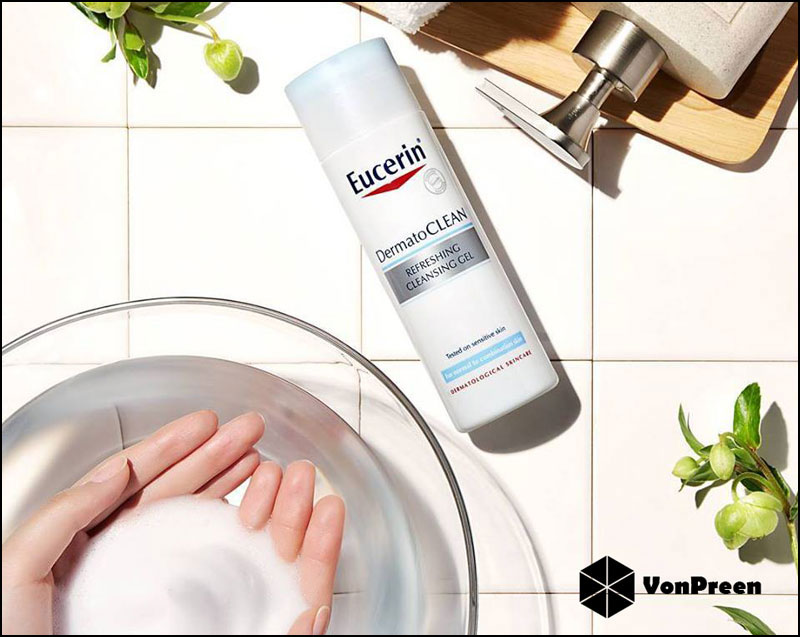 Gel rửa mặt Eucerin Dermato Clean Refreshing Cleansing Gel 200ml giá rẻ