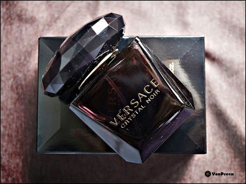 Nước hoa nữ Versace Bright Crystal Noir EDT