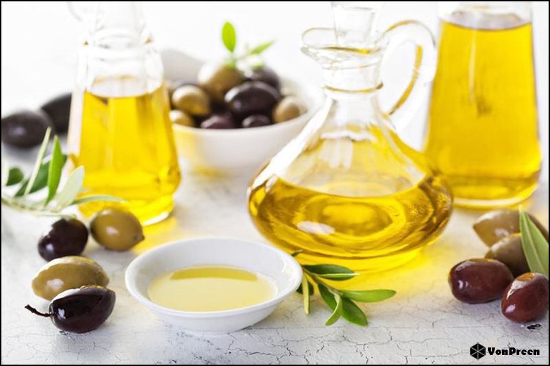 Tẩy trang bằng dầu oliu sao cho hiệu quả - công dụng của dầu oliu trong làm đẹp