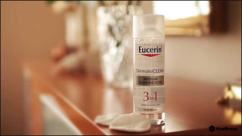 Nước tẩy trang Eucerin có cồn không - Tẩy trang Eucerin Dermato Clean Micellar Cleansing Fluid